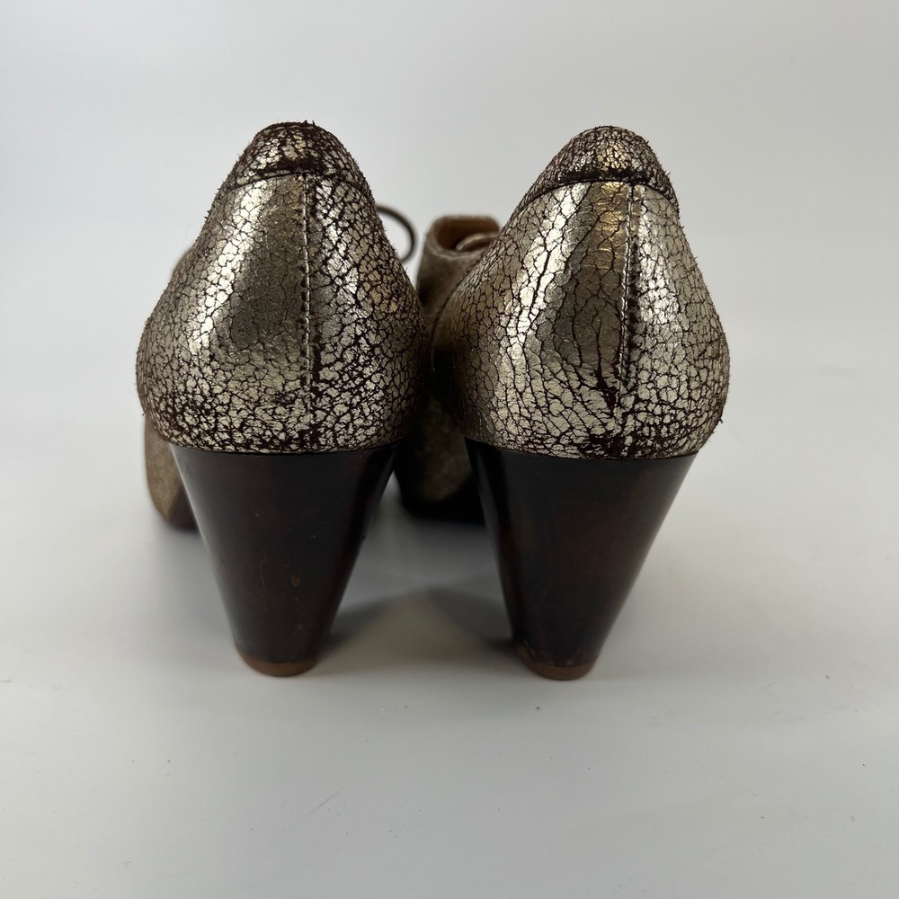 Frye Lisa Oxford Metallic Gold Crackle Leather Lace Up Heels 73046 Size 9M - Picture 2 of 9